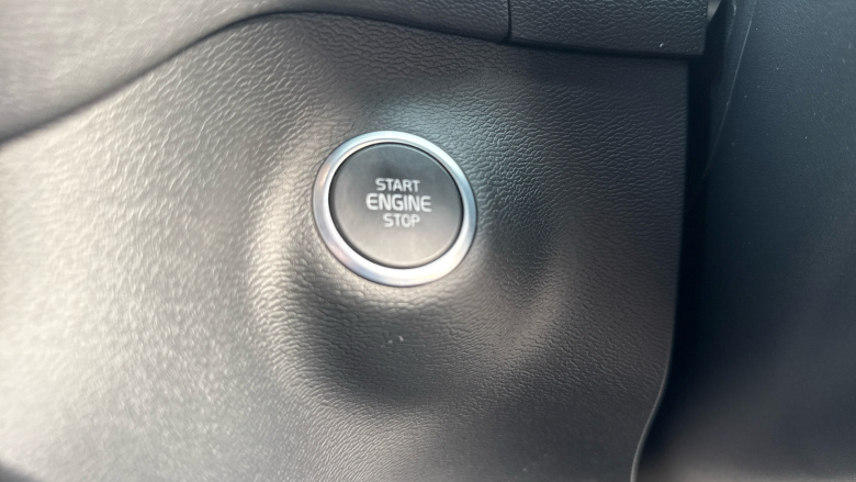 Volvo XC40 2.0 B3P Core 5dr Auto Petrol Estate